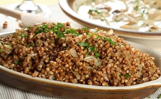 Pisua galtzeko buckwheat porridge sukaldatzea